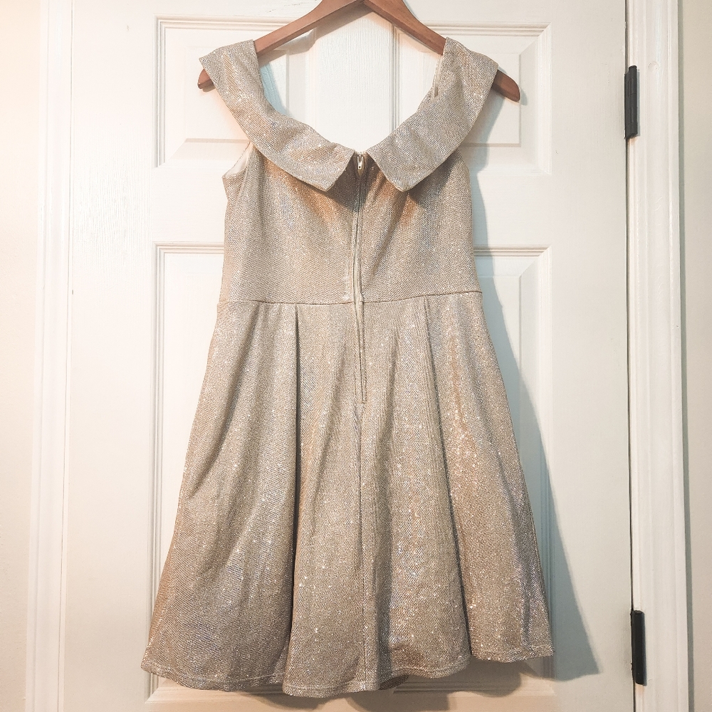 B. Smart Juniors Gold Party Dress, Size Large - Picture 2 of 7